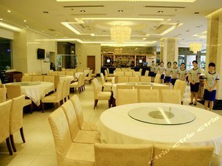 源牌大酒店 篱笆网投资兴办实业的战略新篇